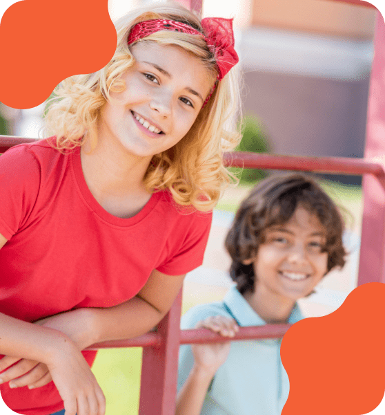 Photo 2 childern first dental appointment